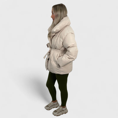 Елица – Стилно зимно яке с модерна кройка