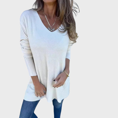 Гергана - Релаксирана дамска блуза с V-деколте