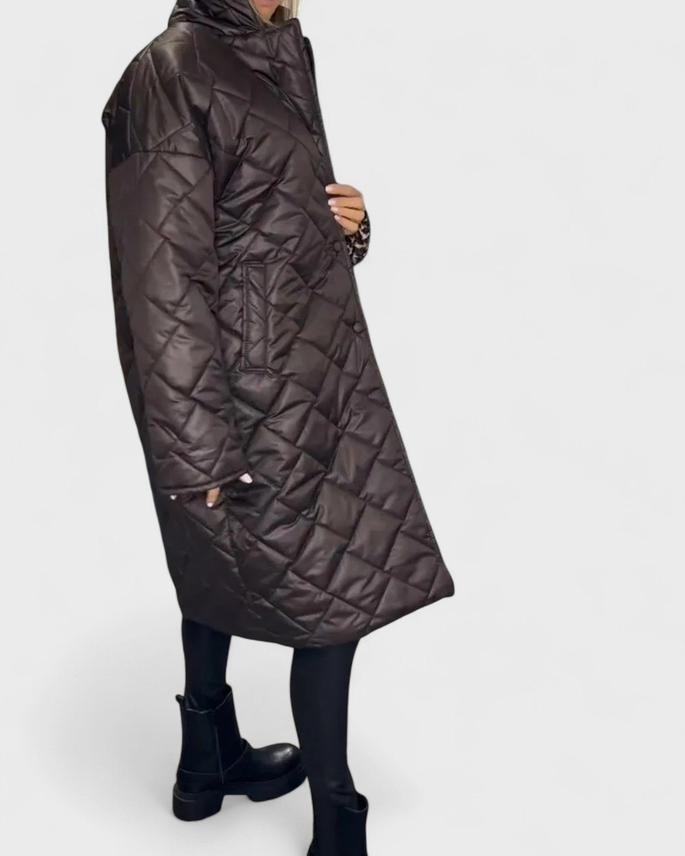 Габриела - Дълго капитонирано яке с модерен силует